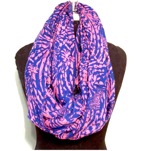 Lilly Pulitzer Accessories - Lilly Pulitzer Riley Infinity Scarf